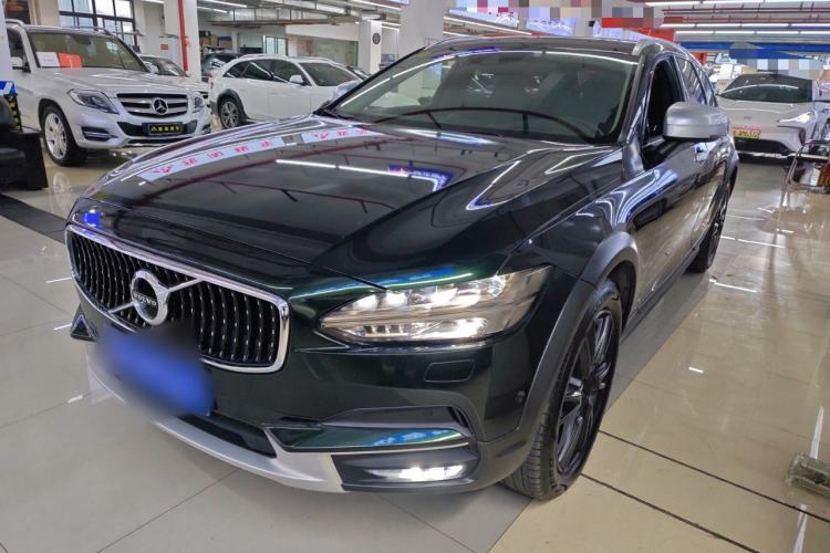 Used Volvo V90 2017 Cross Country T5 AWD Prestige Edition