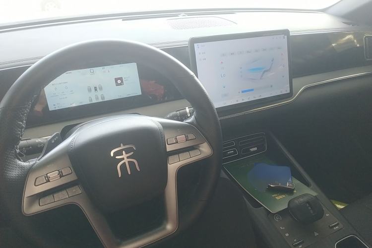 Used BYD Song Pro New Energy 2025 2nd Generation Intelligent Driving Version DM-i 75KM Leading Edition Center Console