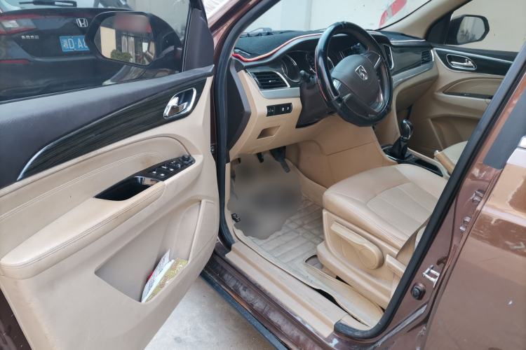 Used Baojun 730 2016 1.5L Manual Comfort Version 7 Seats China V Emission Standard Driver Seat