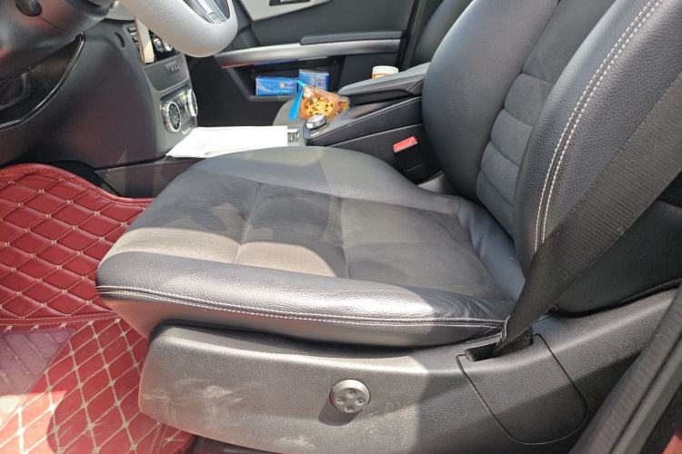 Used Mercedes-Benz GLK-Class 2015 GLK 260 4MATIC Dynamic Edition Ultimate Version Left Front Seat