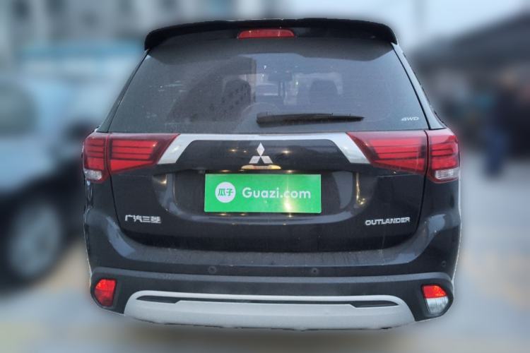 Used Mitsubishi Outlander 2019 2.4L 4x4 Zhi Xiang Edition 5 Seats China V Emission Standard
