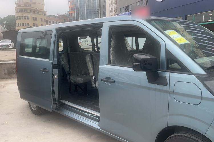 Used Farizon Xingxiang V 2025 V8E Functional Edition—Smart Edition, 350km Exterior 5