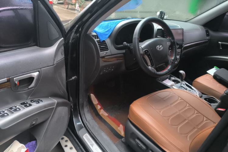 Used Hyundai Santa Fe Classic 2012 2.4 Luxury Edition 7-Seater Four-Wheel Drive