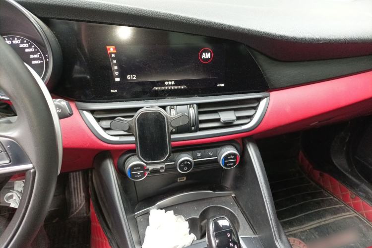 Used Alfa Romeo Giulia 2017 2.0T 280HP Luxury Edition