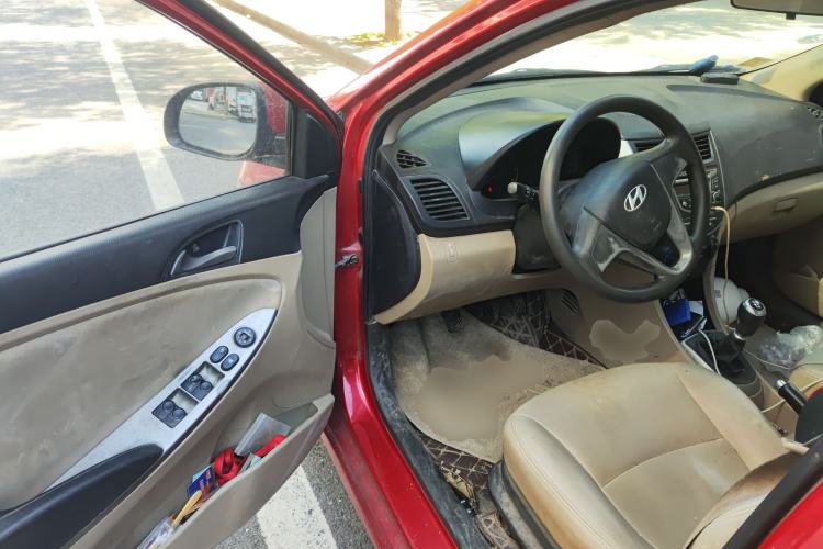 Used Hyundai Verna (older generation) 2014 1.4L Manual Smart GLS Trim