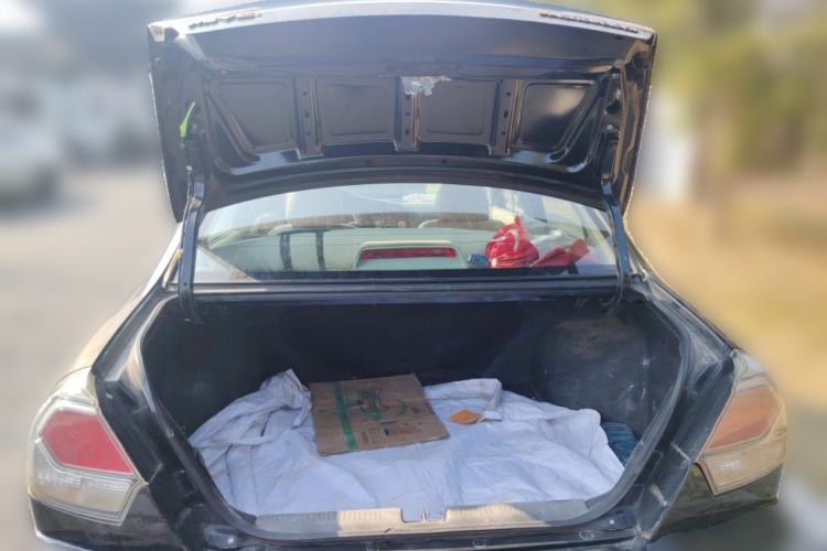 Used Soueast V3 Lingyue 2014 1.5L Manual Entry-Level Version Trunk