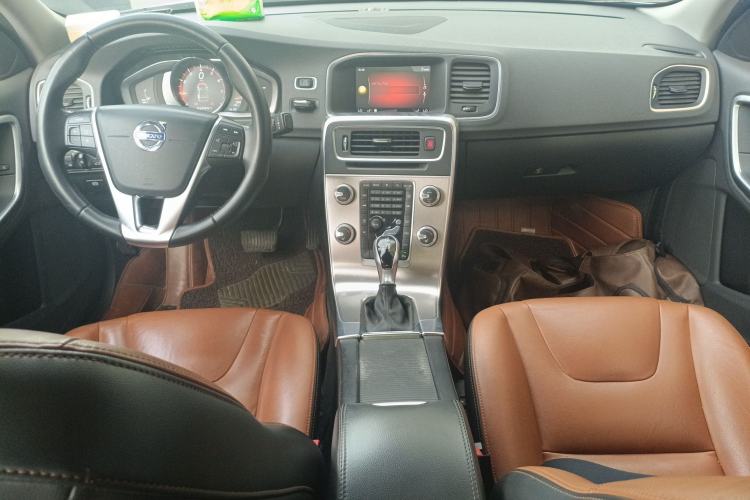 Used Volvo S60 2017 S60L T4 Smart Range Edition
