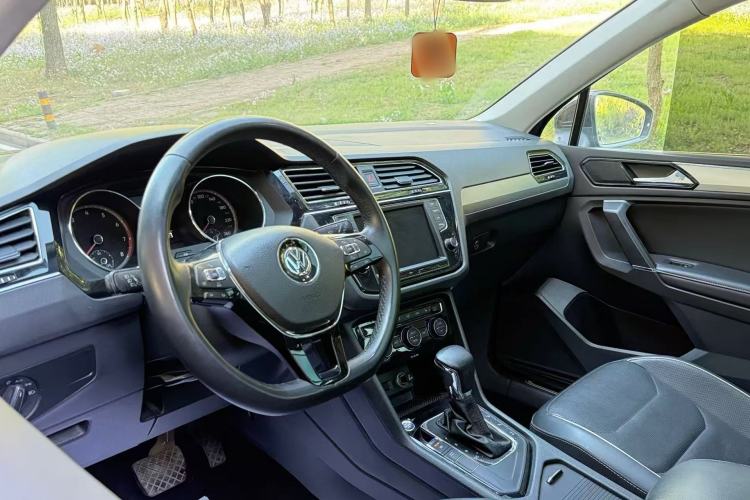 Used Volkswagen Tiguan L 2018 330TSI Automatic Two-Wheel Drive Flagship Edition Interior 2