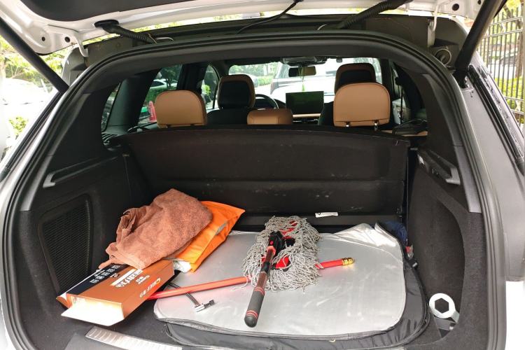 Used Lincoln Corsair 2022 2.0T Four-Wheel Drive Prestige Edition Trunk