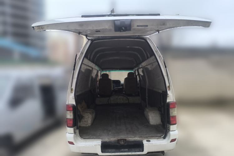 Used Jinbei Hiace 2020 2.0L Xiangyun Series Luxury Van High Roof China VI Standard Model 1TZS Trunk