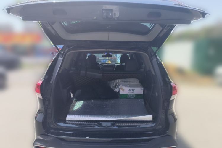 Used Toyota Highlander 2018 2.0T Four-Wheel Drive Luxury Edition 7 Seats China V Emission Standard
