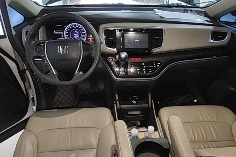 Used Honda Odyssey 2015 Revised 2.4L Luxury Edition
