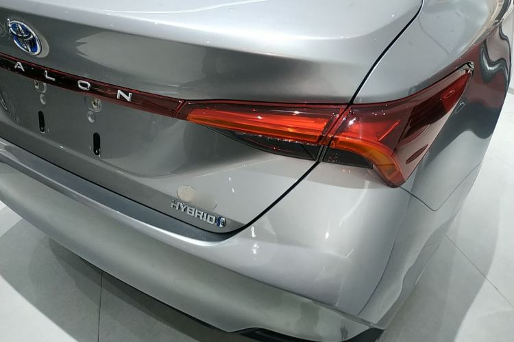 Used Toyota Avalon 2019 Dual-Engine 2.5L Luxury Edition China VI Standard Right Rear Taillight