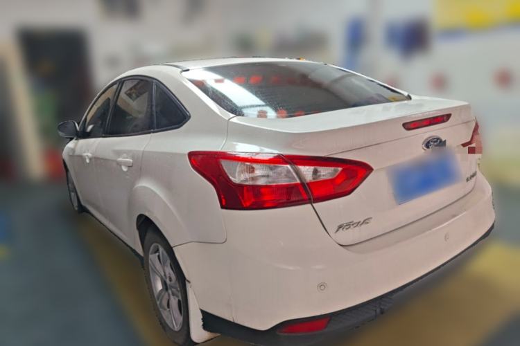 Used Ford Focus 2012 Sedan 1.6L Automatic Fashion Edition