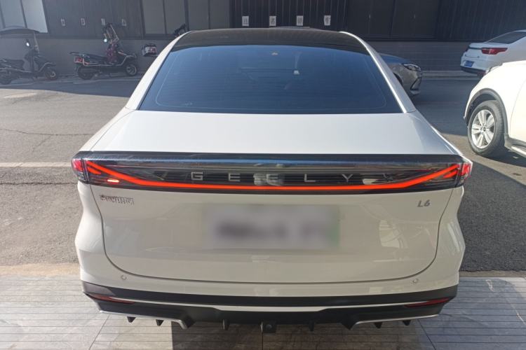 Used Geely Galaxy L6 2023 125km MAX
