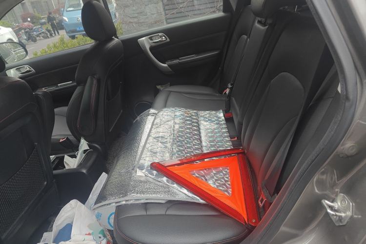 Used Haval H6 2015 Upgraded Model 1.5T Manual Two-Wheel Drive Elite Version