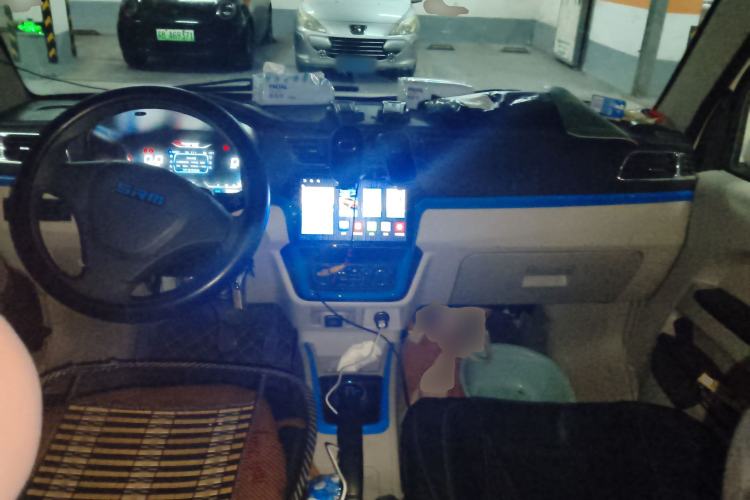 Used SRM Haoyun 2023 Launch Edition Entrepreneurial Van Center Console