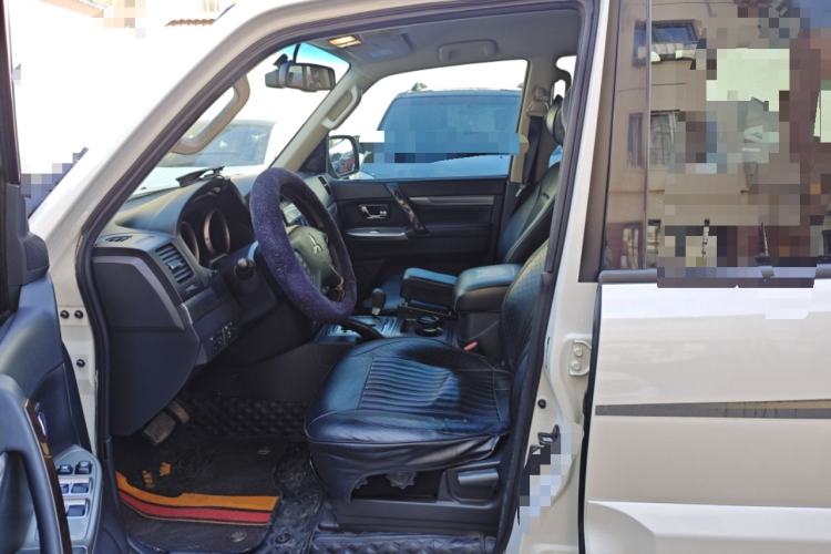 Used Mitsubishi Pajero 