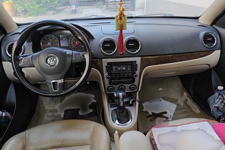 Used Volkswagen Lavida 2011 1.4 TSI DSG Prestige Edition Center Console