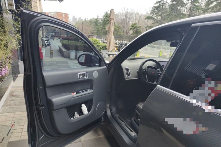 Used Li Auto L8 2023 Pro Model
