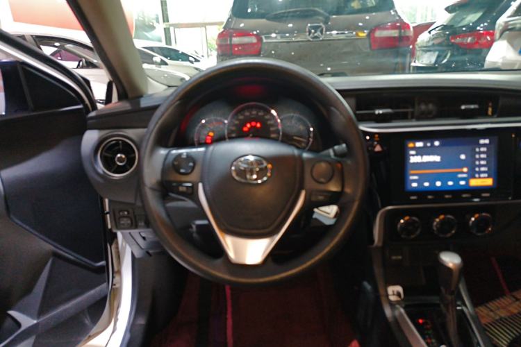 Used Toyota Levin 2017 Revised 185T CVT Elite Edition China V Standard Steering Wheel