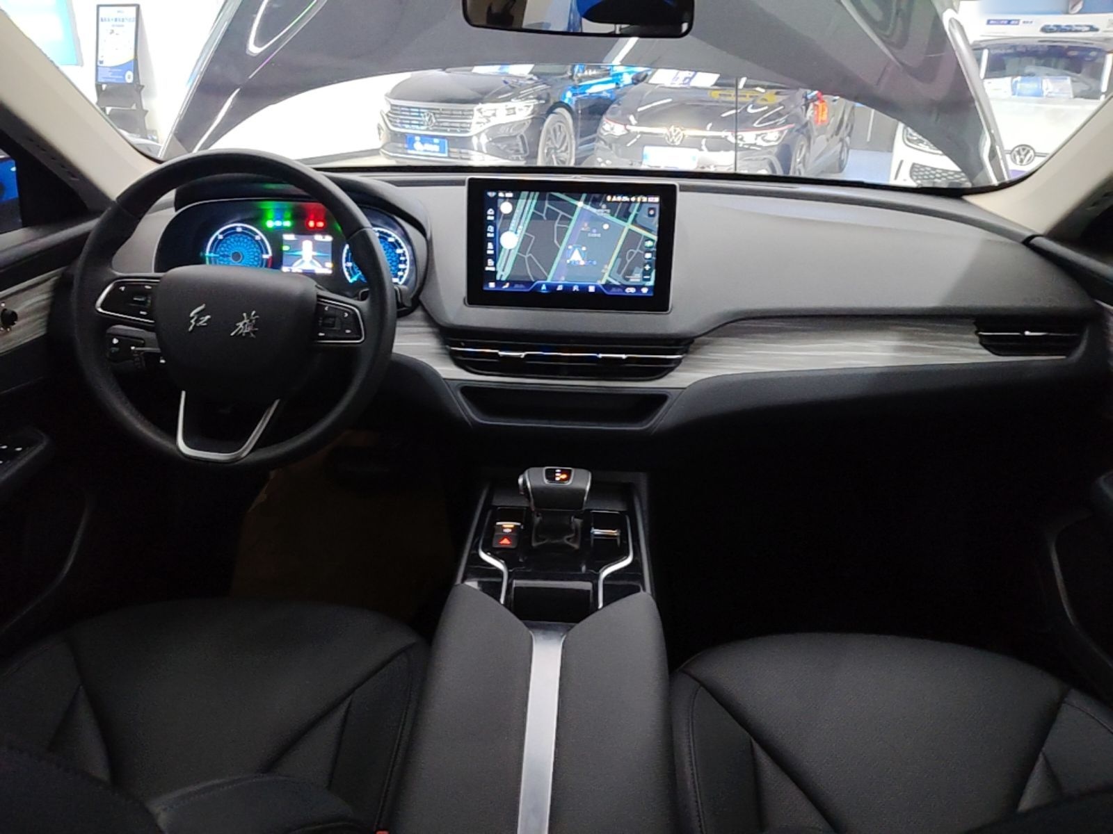 Hongqi E-QM5 2024 610 km PLUS — снимка 12