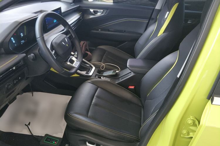 Used Wuling Alvez 2022 1.5T CVT Trendy & Cool Edition
