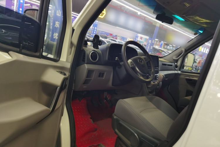 Used JAC Sunray 2022 2.0T Fuel-Efficient King PLUS Express Version Mid-axle 5-6 Seats HFC4DB3-2E4