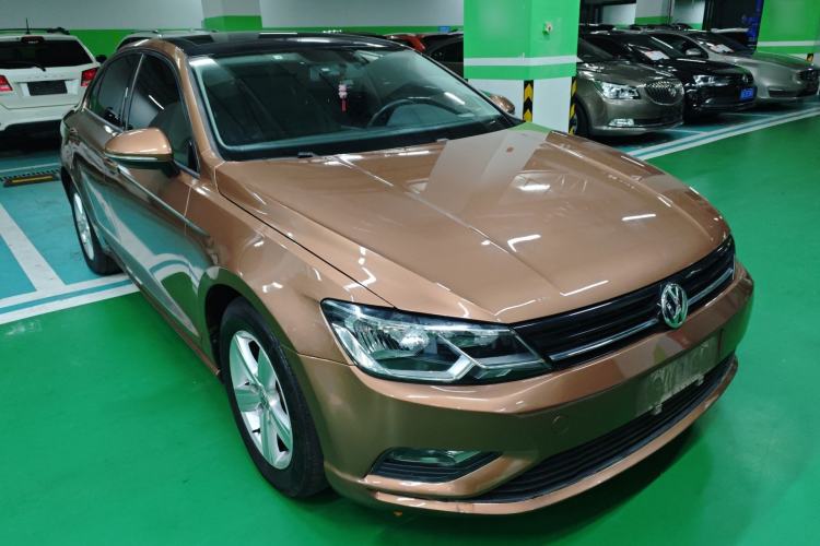 Used Volkswagen Lamando 2017 230TSI DSG Fashion Edition Front Right 45 Deg