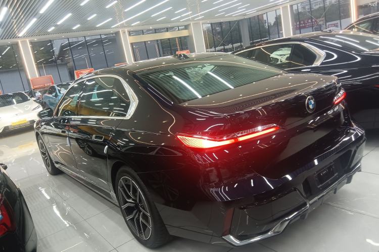 Used BMW 7 Series 2023 735Li M Sport Package
