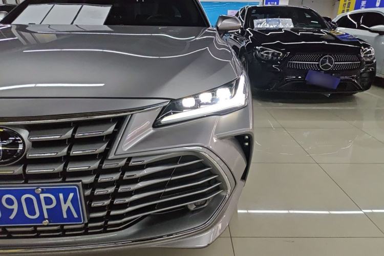 Used Toyota Avalon 2024 Dual-Motor 2.0L Luxury Edition
