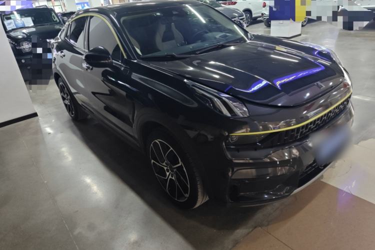 Used Lynk & Co 05 2020 2.0TD Two-Wheel Drive Shine Halo Front Right 45 Deg