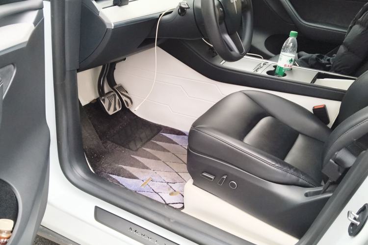 Used Tesla Model Y 2023 Rear-Wheel-Drive Version