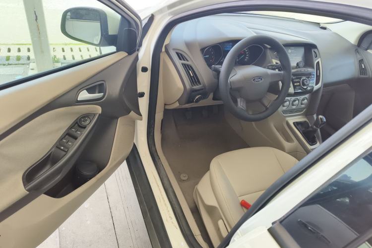 Used Ford Focus 2012 Sedan 1.6L Manual Comfort Model