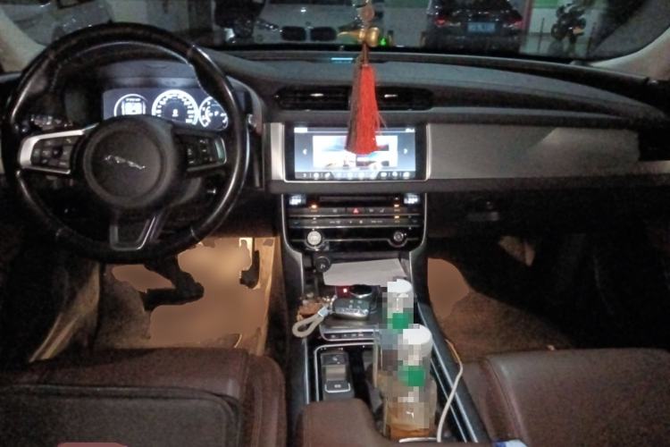 Used Jaguar XFL 2018 XFL 2.0T 250 PS Premium Edition
