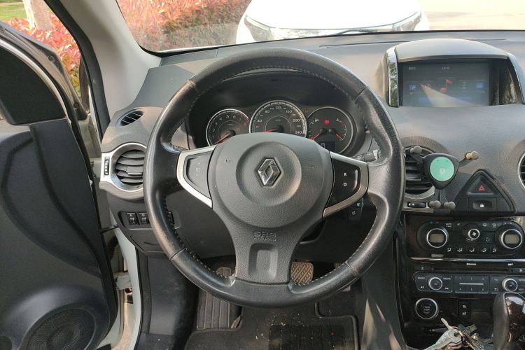 Used Renault Koleos 2015 2.5L Two-Wheel Drive Comfort Edition Steering Wheel
