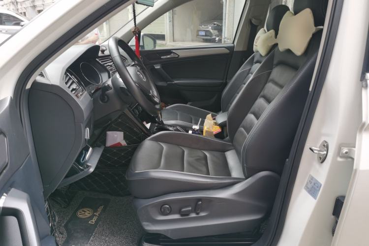 Used Volkswagen Tiguan L 2018 330TSI Automatic Two-Wheel Drive Flagship Edition Left Front Seat