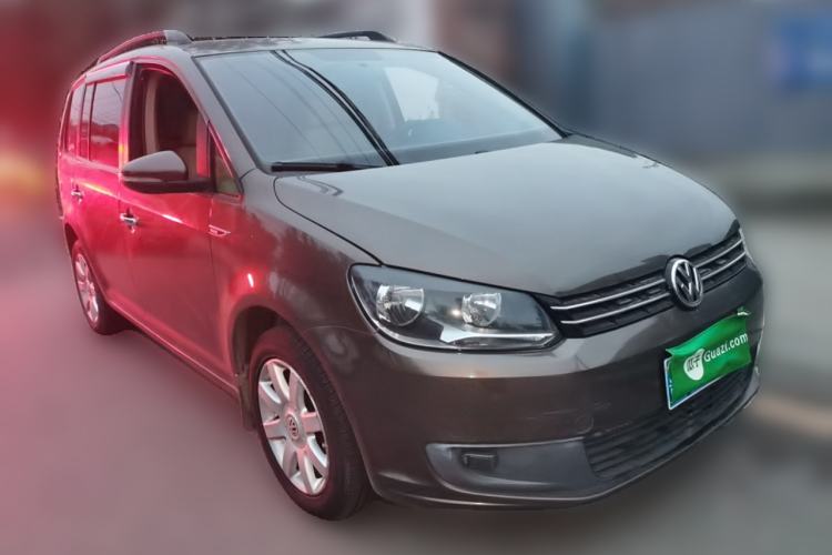Used Volkswagen Touran 2011 1.4T Manual ZhiShang Edition 5-seater
