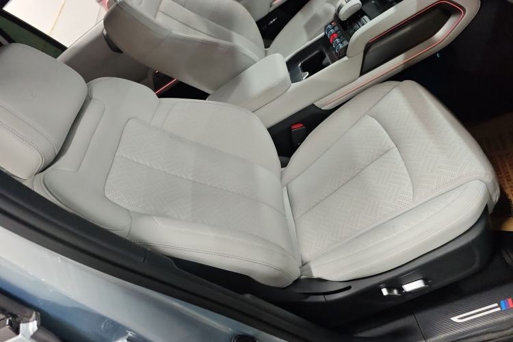 Used Formula Leopard Titanium 3 2025 501 km All-Wheel Drive Intelligent Driving Max Edition Right Front Seat