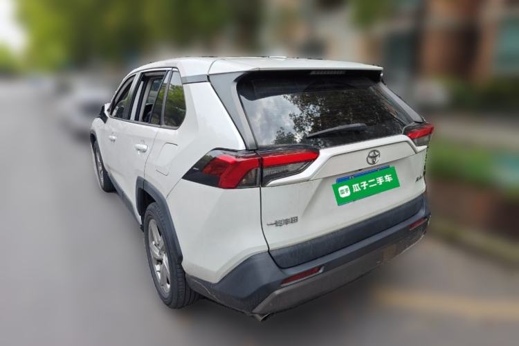 Used Toyota RAV4 2021 2.0L CVT Two-Wheel Drive Fashion PLUS Edition
