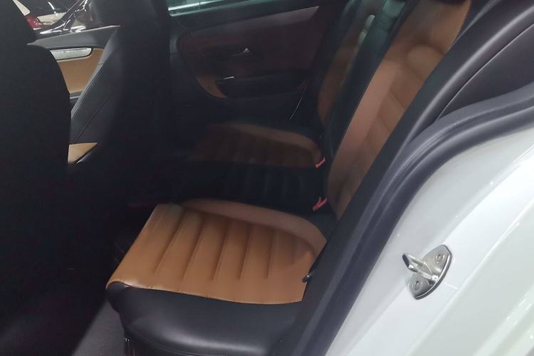 Used Volkswagen FAW-Volkswagen CC 2015 1.8TSI Luxury Model
