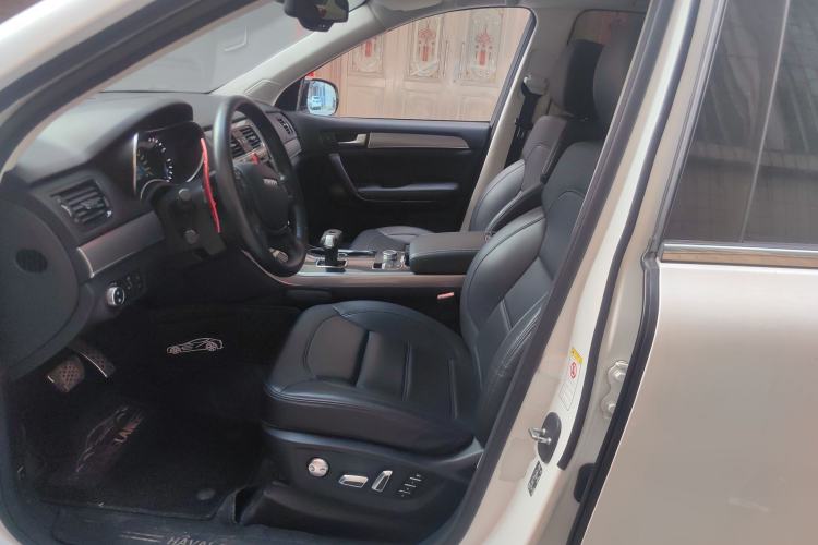 Used Haval H8 2017 2.0T Gasoline Two-Wheel Drive Smart Edition