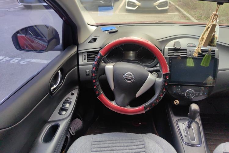 Used Nissan Tiida 2011 1.6L CVT Smart Version
