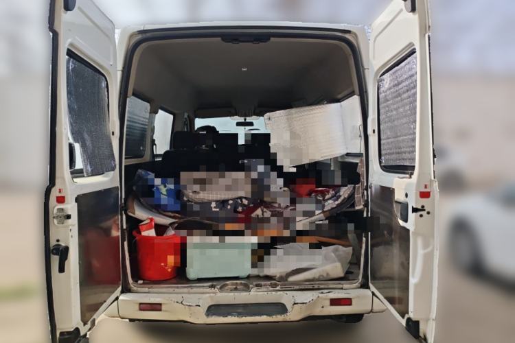 Used SAIC MAXUS Xintu V80 2018 2.5T 6-Speed Manual Aoyuntong Short Wheelbase Mid-Height 5-6 Seater