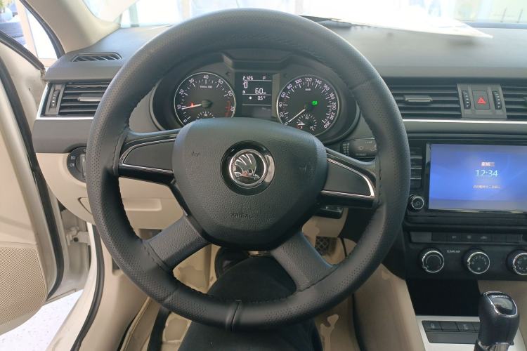 Used Skoda Octavia 2016 1.6L Automatic Chuanxing Edition
