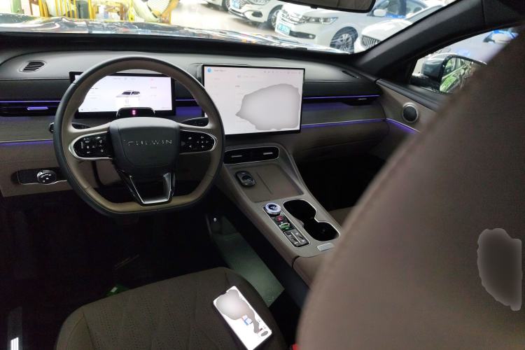 Used Fengyun T8 2025 1.5T 130km Deluxe Version 5 Seats Center Console