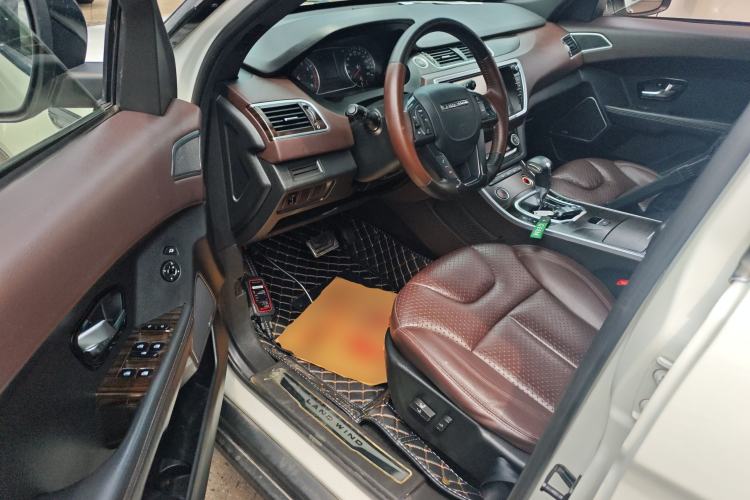 Used Land X7 2015 2.0T Panoramic Prestige Edition Driver Seat