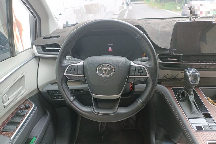 Used Toyota SIENNA 2023 2.5L Hybrid Comfort Edition
