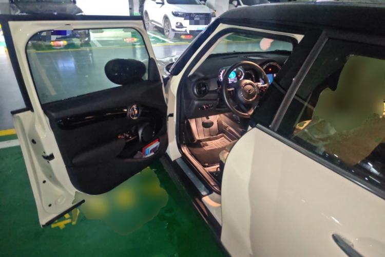 Used MINI MINI 2022 1.5T COOPER Artist Five-Door Edition