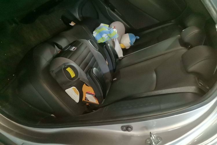 Used Toyota IZOA 2020 2.0L Yichi Version